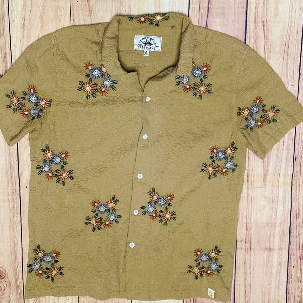 Men's Casual Floral Embroidered Shirt